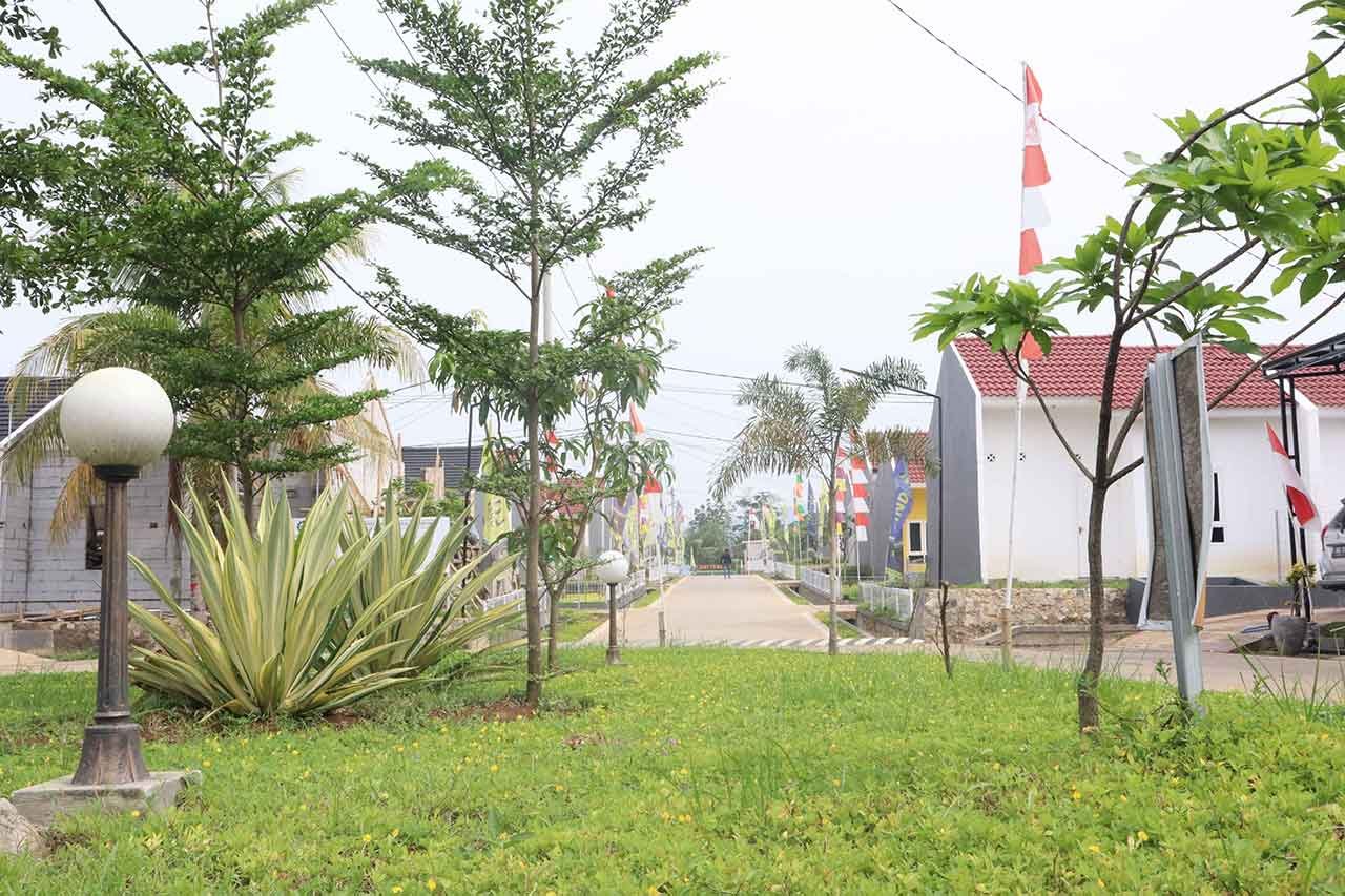 Ruang Terbuka Hijau Perumahan KPR Subsidi Bandung, Jawa Barat, Indonesia 2024